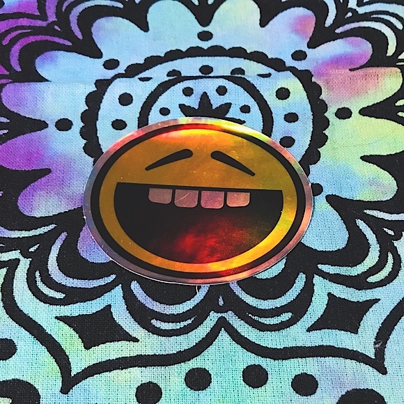 Smiley Metallic Prismatic Reflective Single Decor Sticker - Picture 3 of 12